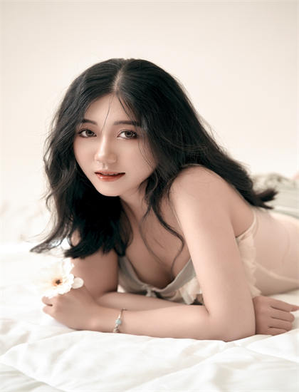 从艺术电影角度解读《闪婚年下是总裁》：的创作历程与幕后故事 ——带你领略艺术电影的魅力